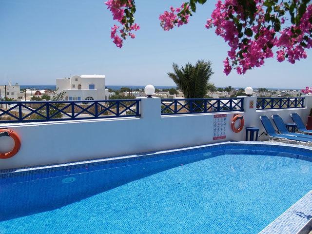 Holidays at Mark and Joanna Studios in Perissa, Santorini