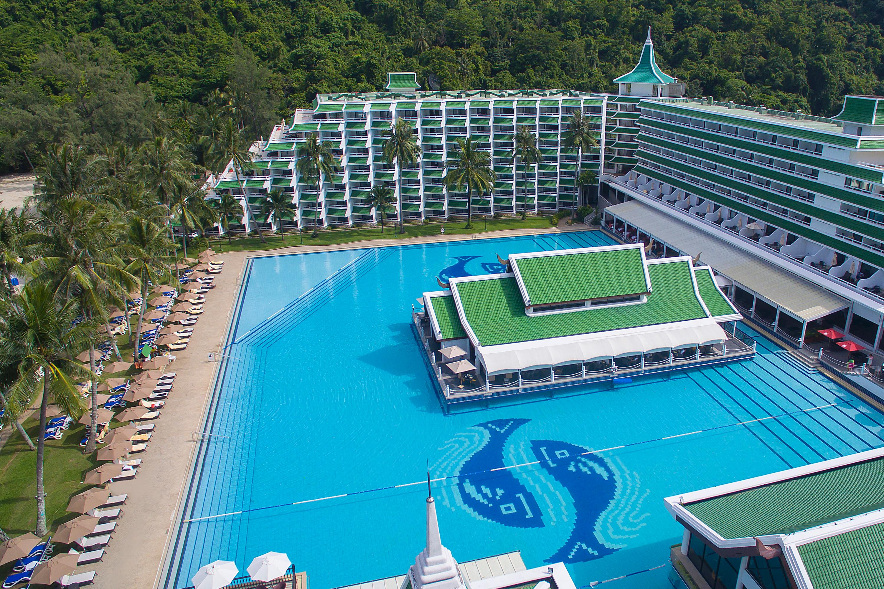 Holidays at Le Meridien Phuket Beach Resort Hotel in Phuket Karon Beach, Phuket
