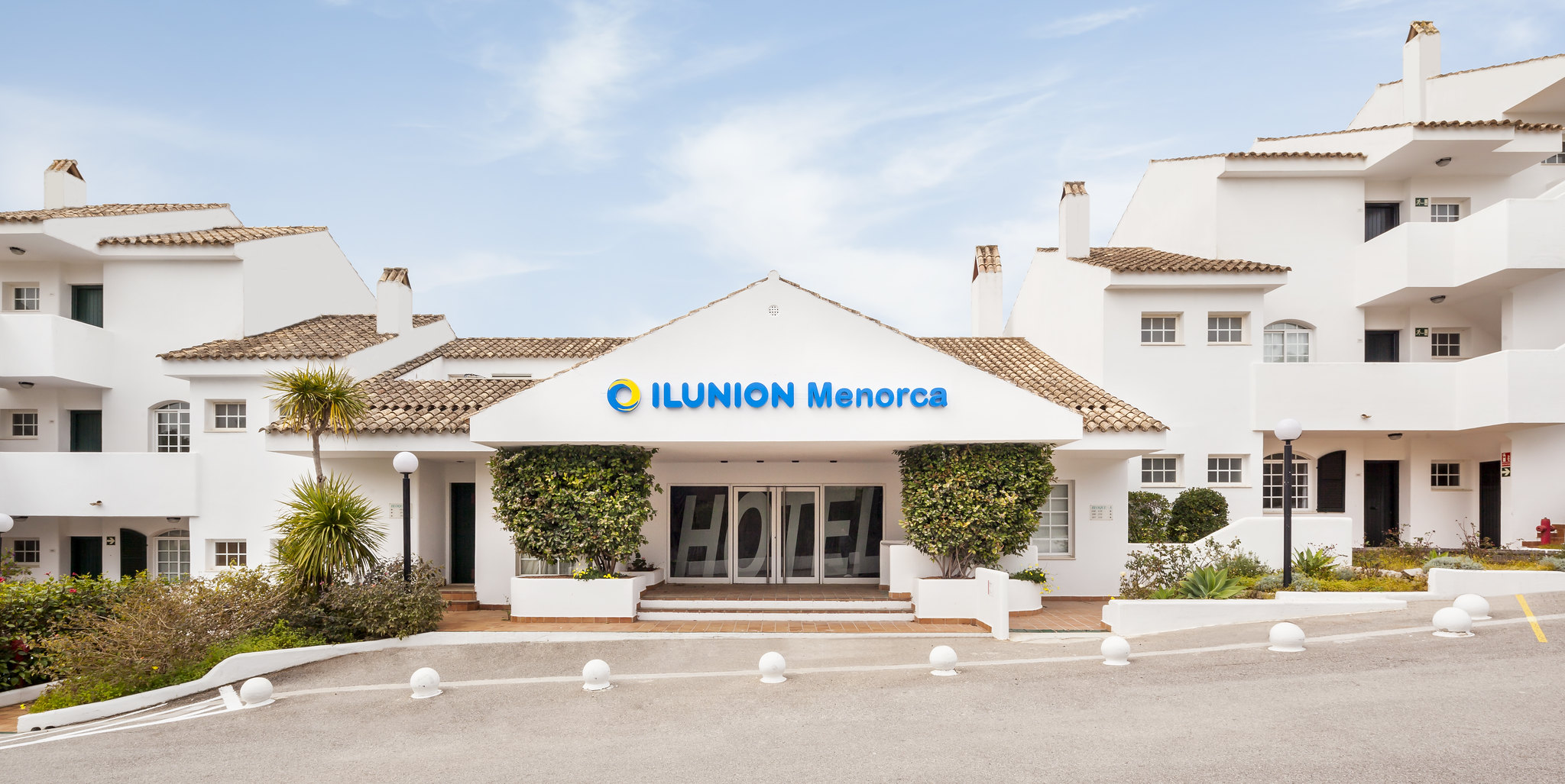 Holidays at Ilunion Menorca Hotel in Cala Galdana, Menorca