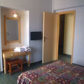 Mamouzelos Apartments Picture 3