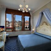 Rialto Hotel Picture 4