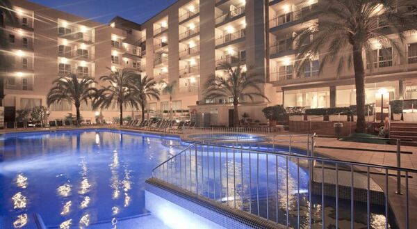 Holidays at Cosmopolitan Hotel in Playa de Palma, Majorca