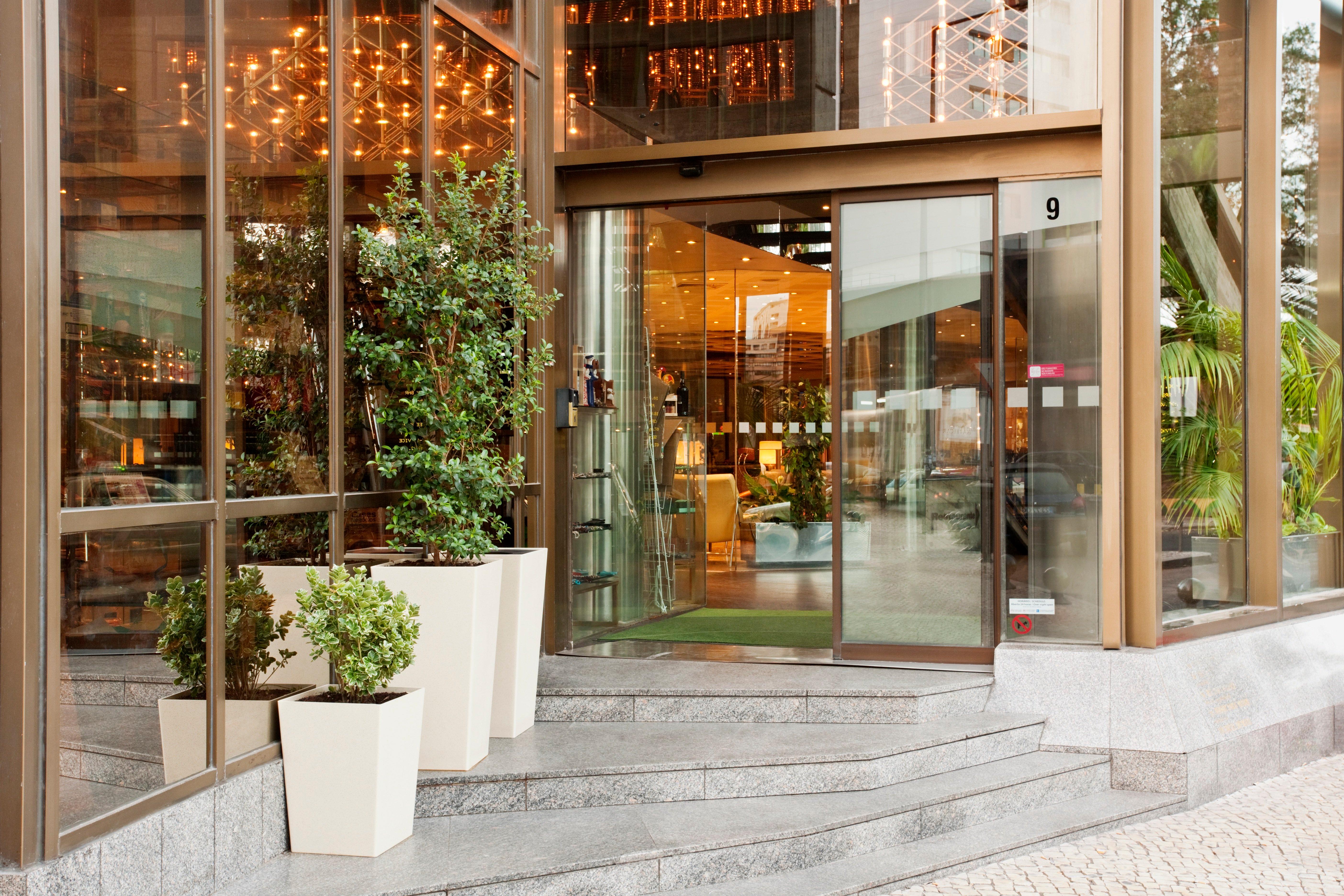 Holidays at Holiday Inn Lisbon Continental Hotel in Lisbon, Portugal