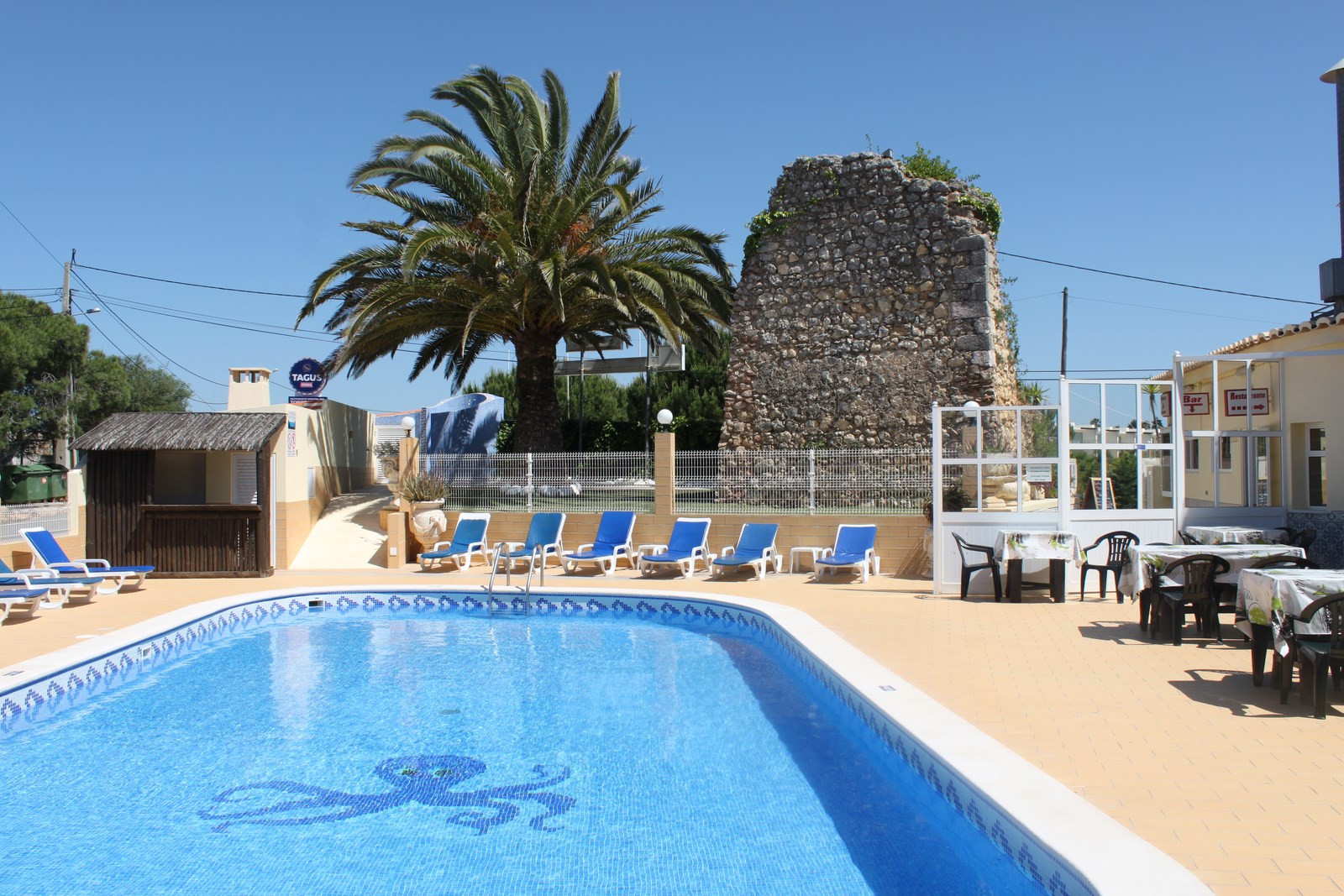 Holidays at Torre Velha Hotel in Gale, Algarve