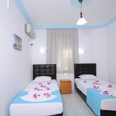 Oren Apartments Picture 7
