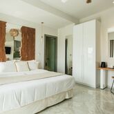 Blue Carpet Luxury Suites Picture 6