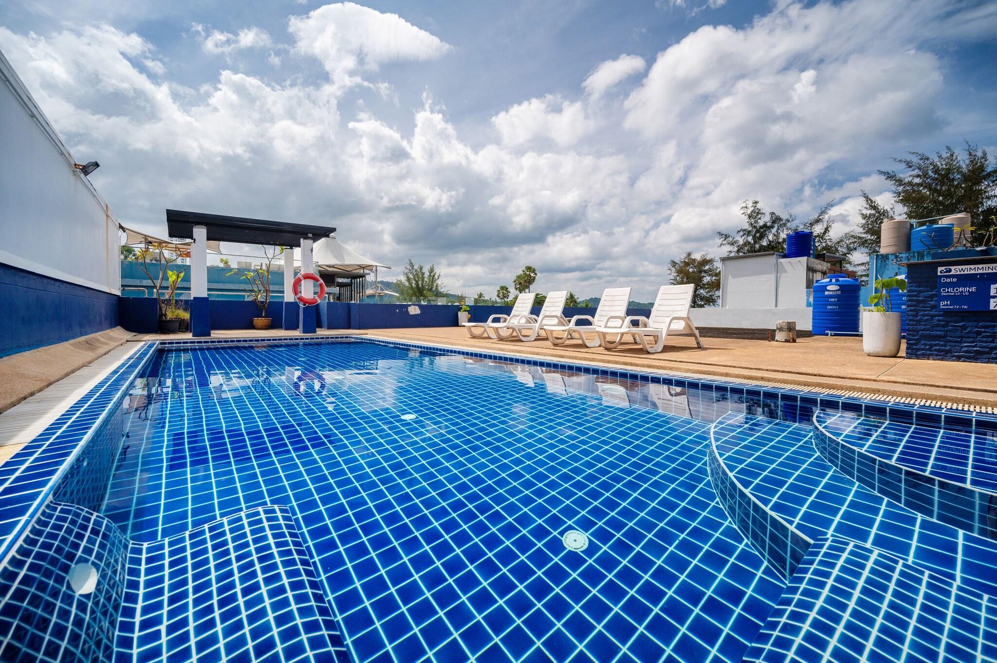 Holidays at White Sand Resortel in Phuket Patong Beach, Phuket