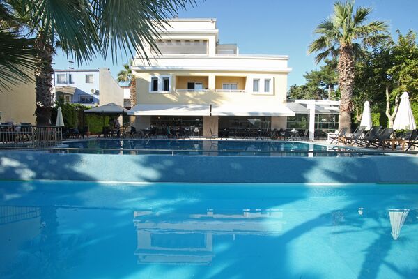 Holidays at Naias Beach Hotel in Hanioti, Halkidiki