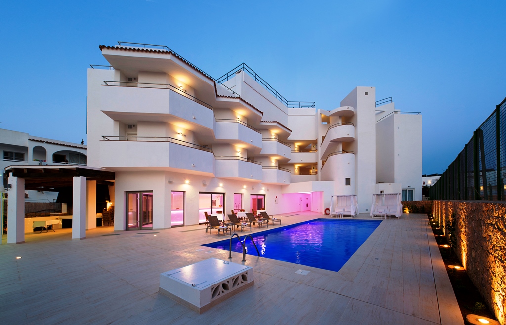 Holidays at Bon Sol Squash Apartments in Playa d'en Bossa, Ibiza