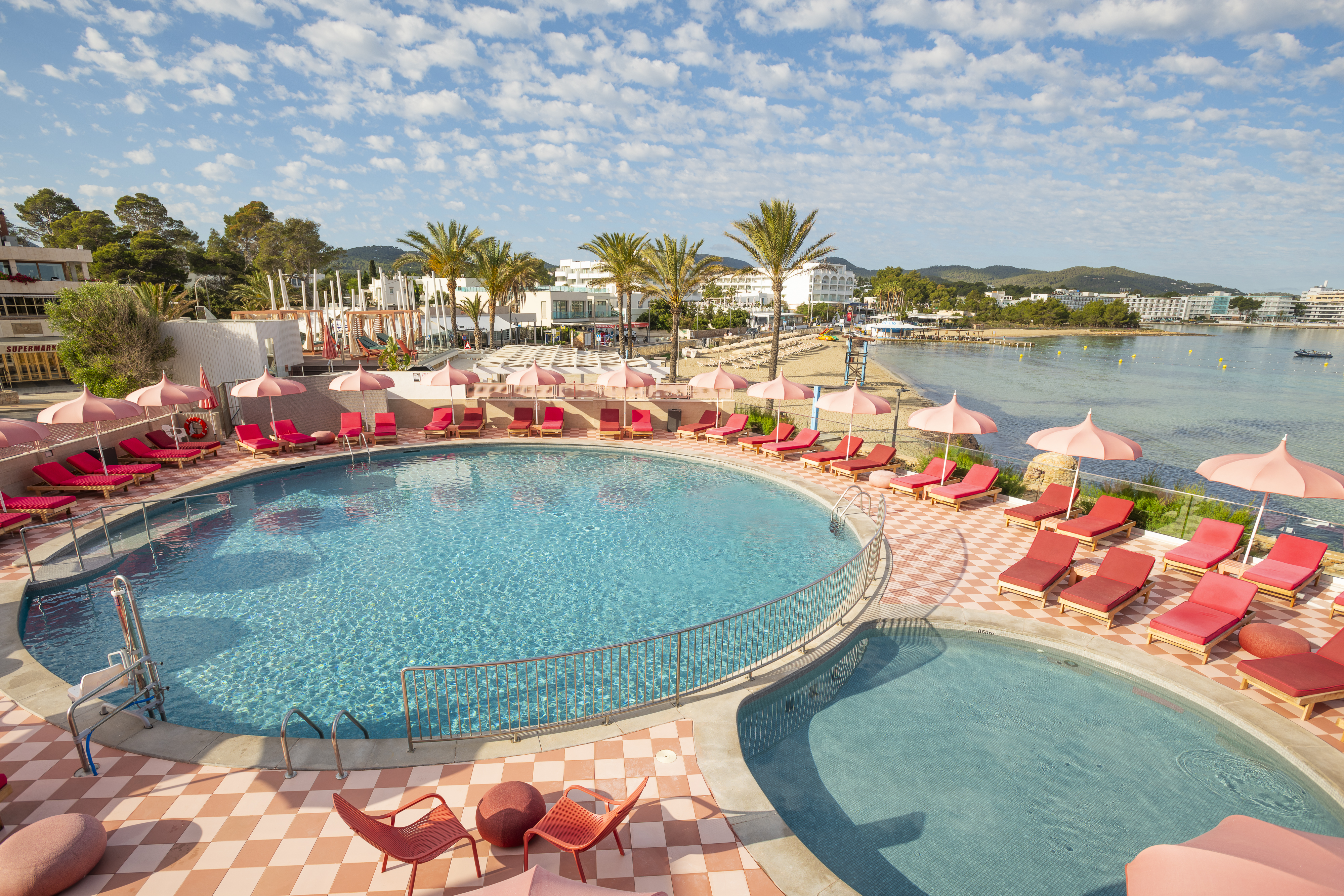 Holidays at Alua Hawaii Ibiza in San Antonio Bay, Ibiza