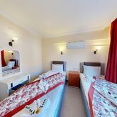 Ece Apartments Picture 11