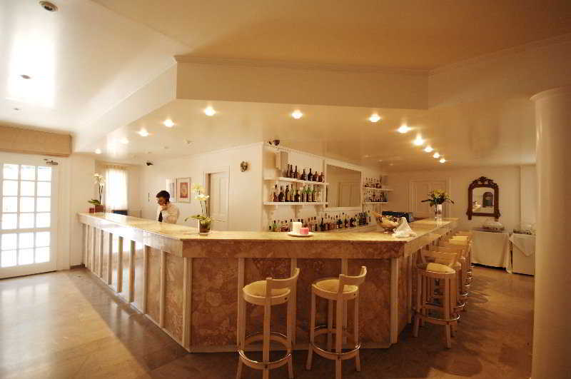 Petasos Town Hotel Picture 4