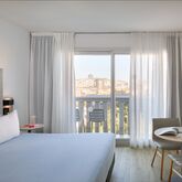 Holidays at Tryp Apolo Hotel in Parallel, Barcelona