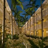 Holidays at Grand Lucayan Resort in Freeport, Grand Bahama