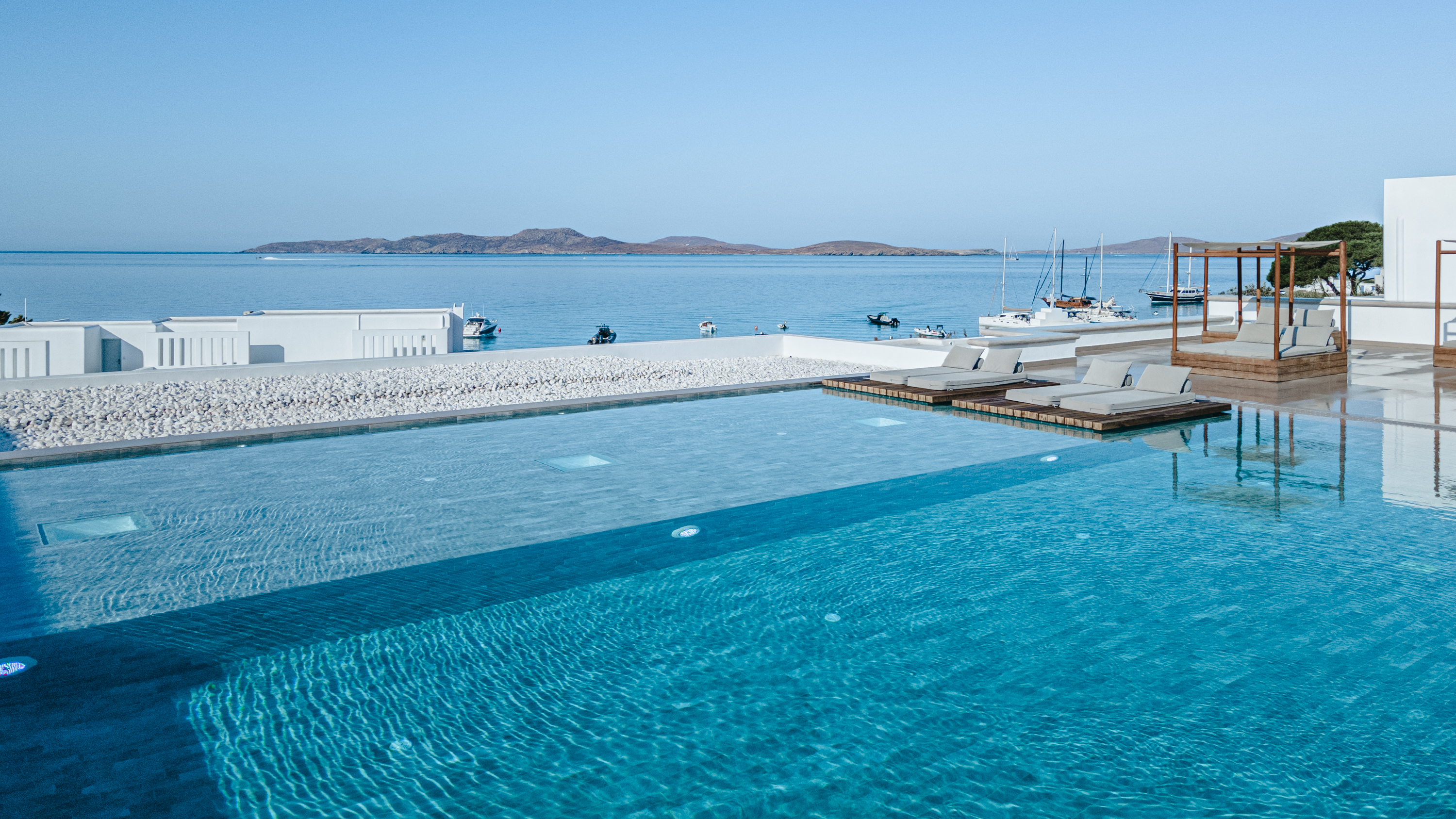 Holidays at Manoula's Beach Hotel in Agios Ioannis, Ornos