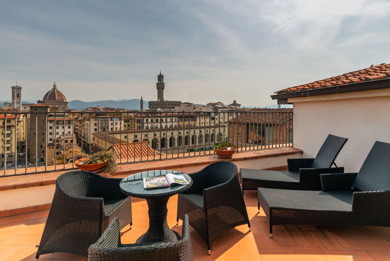 Holidays at Pitti Palace al Ponte Vecchio Hotel in Florence, Tuscany
