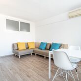 Econotel Kensington Apartments Picture 6