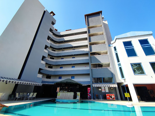 Happy Aparthotel Picture 8
