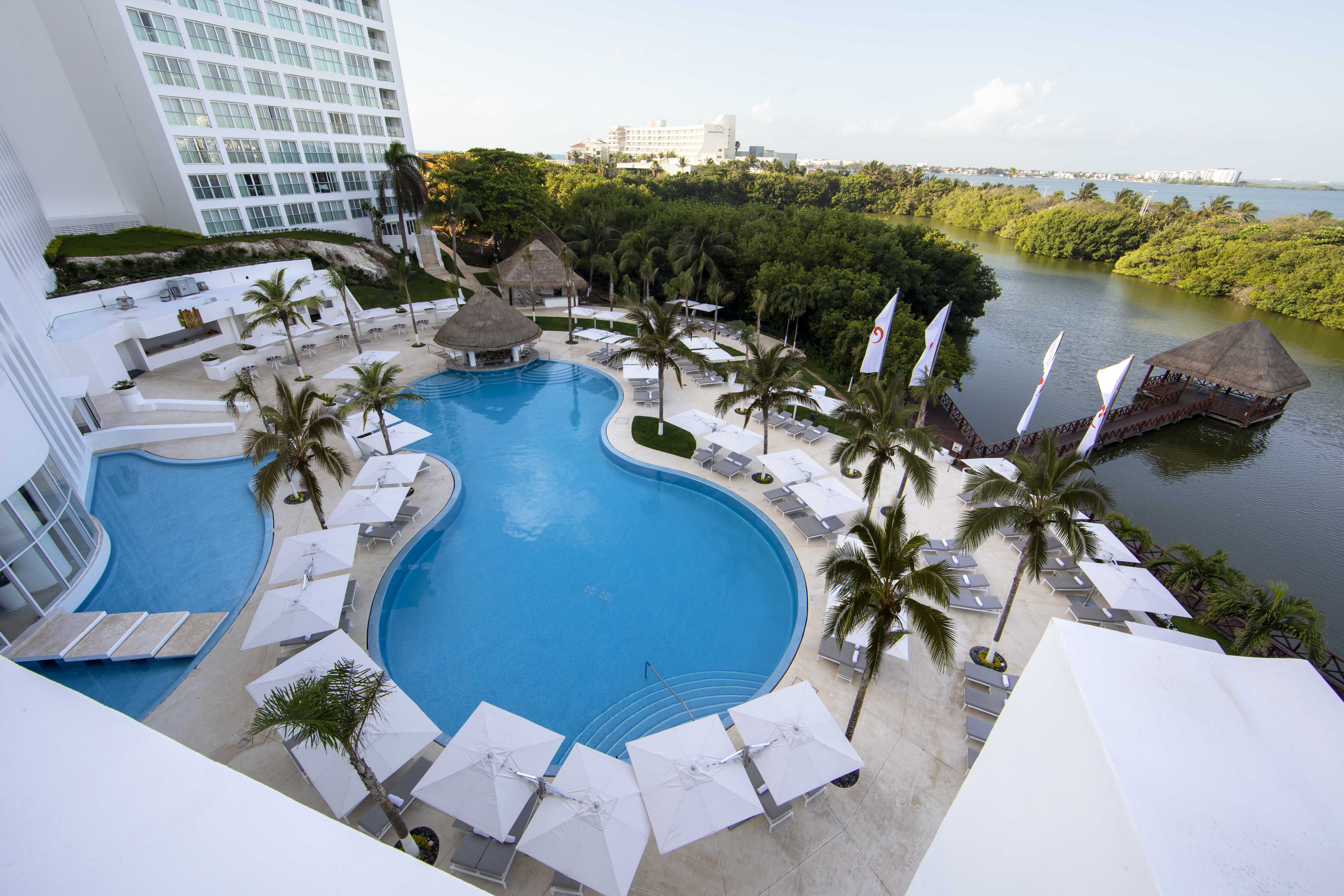 Holidays at Le Blanc Spa Resort Hotel in Cancun, Mexico