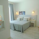 30 Degrees Hotel Pineda Splash Picture 3