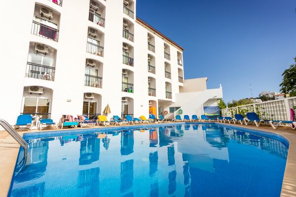 Holidays at Vila Recife Residencial Hotel in Albufeira, Algarve