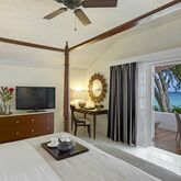 Colony Club by Elegant Hotels Picture 11