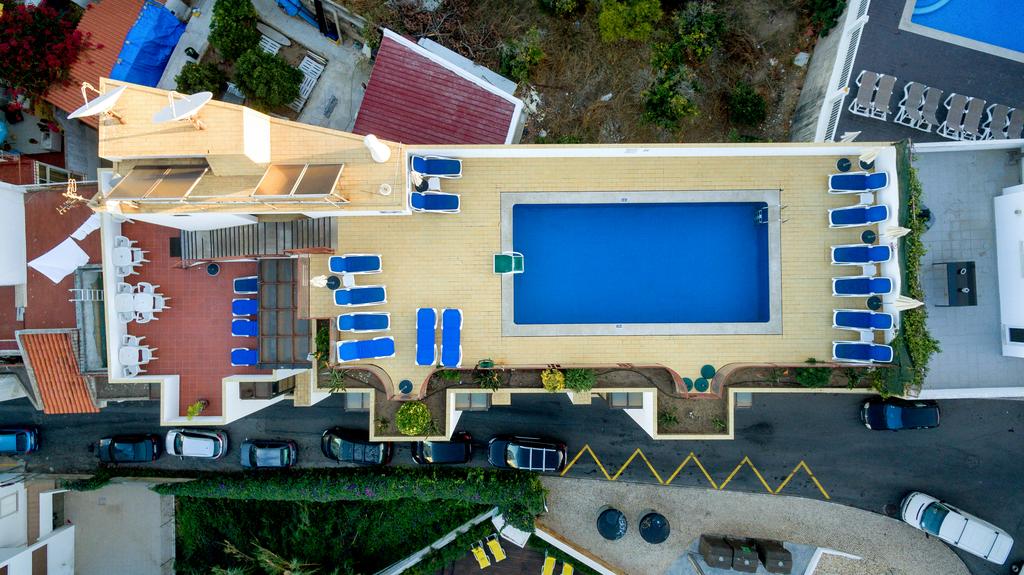 Holidays at Residencial Colina Do Mar Hotel in Albufeira, Algarve