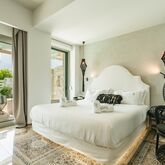 Blue Carpet Luxury Suites Picture 10