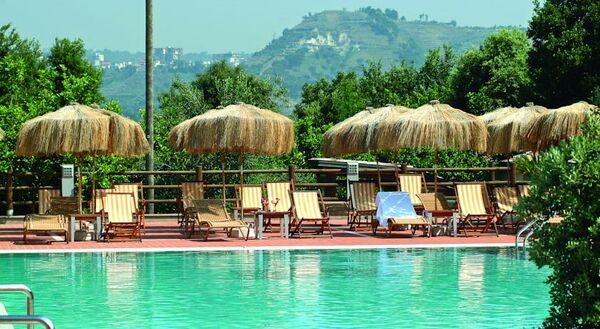 Holidays at Montespina Park Hotel in Naples, Italy