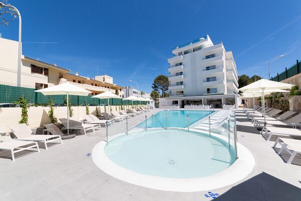 Holidays at Delfin Siesta Mar Hotel in Santa Ponsa, Majorca