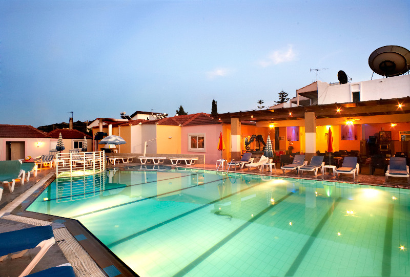 Holidays at Marietta Aparthotel in Pastida, Kremasti