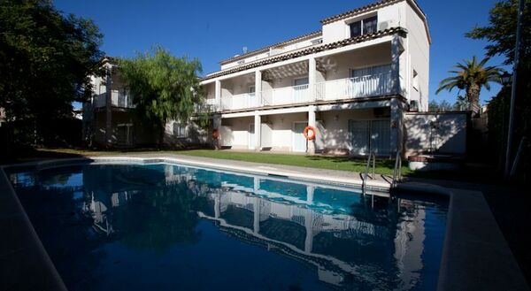 Holidays at Sunway Tara Apartments in Sitges, Costa Dorada