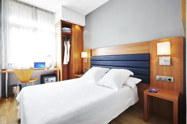 Holidays at Barcelona Century Hotel in Eixample, Barcelona