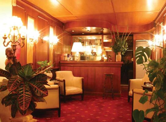 Holidays at Siviglia Hotel in Rome, Italy