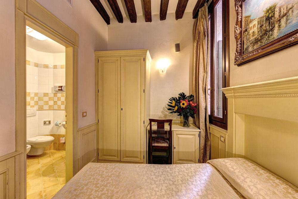 Holidays at Palazzo La Scala Hotel in Venice, Italy