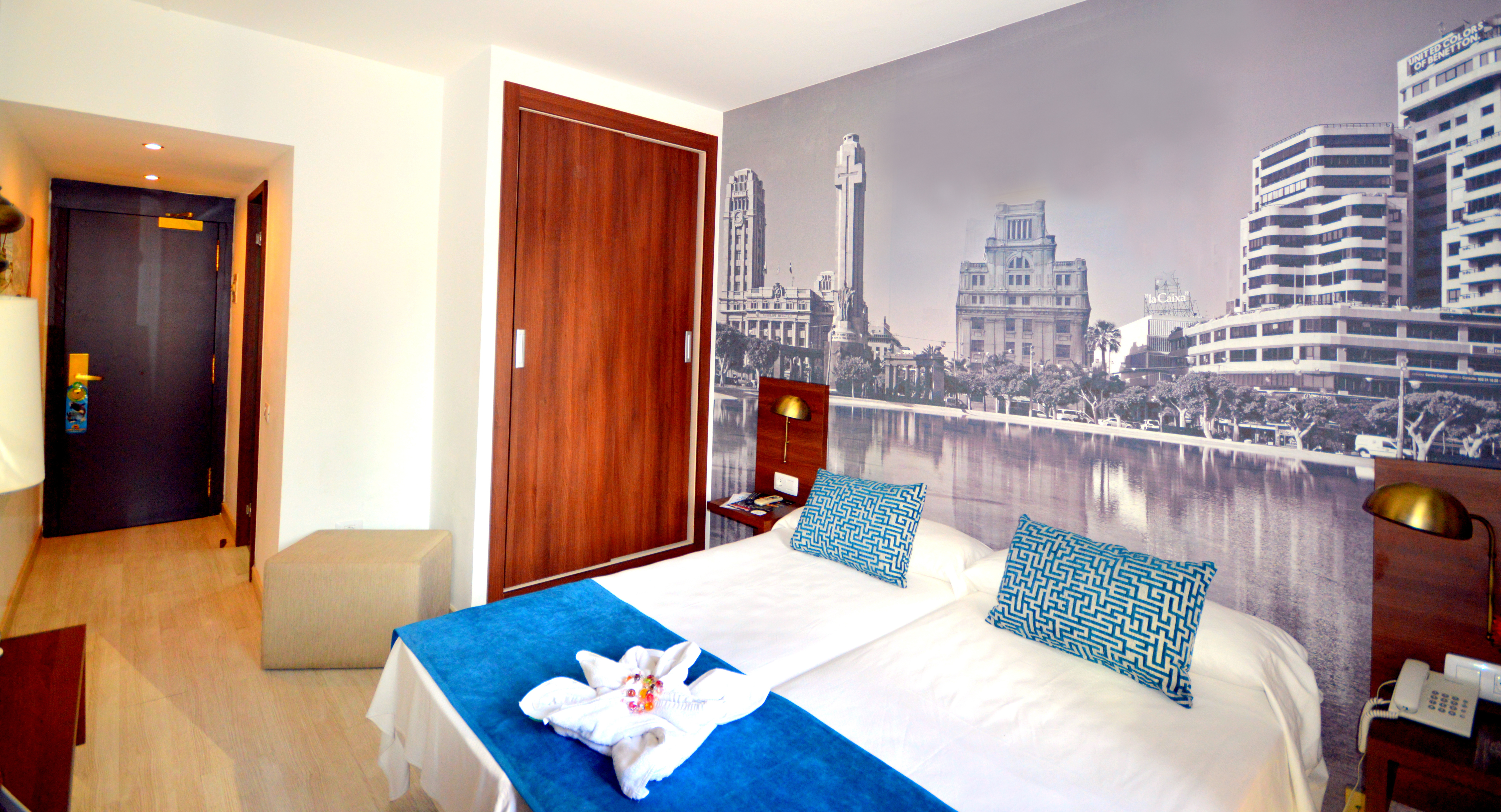 Adonis Plaza Hotel Picture 8