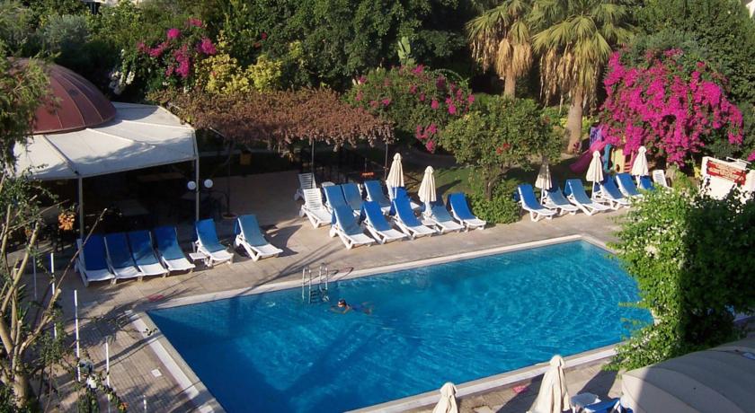 Holidays at Jasmine Apartments in Limassol, Cyprus