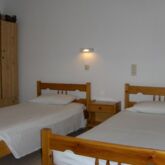 Elena Pool Apartments Picture 2