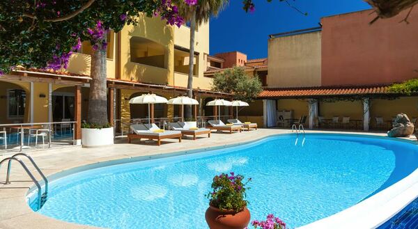 Holidays at Villa Margherita Hotel in Baia Sardinia, Sardinia