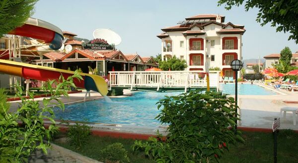 Holidays at Ekinci Palace Apartments in Icmeler, Dalaman Region