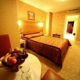 Golden Hill Hotel Picture 4