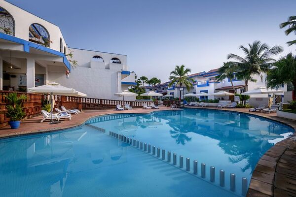 Holidays at Haathi Mahal Hotel in Cavelossim Beach, India