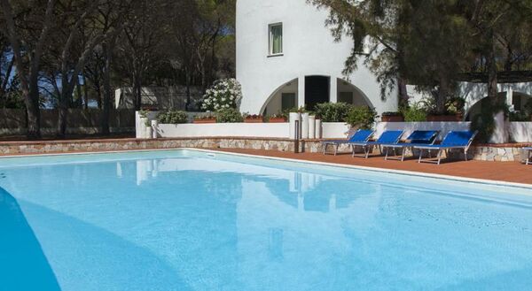 Holidays at Mare Pineta Hotel in Santa Margherita Di Pula, Sardinia