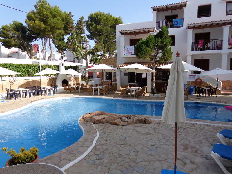 Holidays at Los Pinares Benet Apartments in S'Argamassa, Santa Eulalia