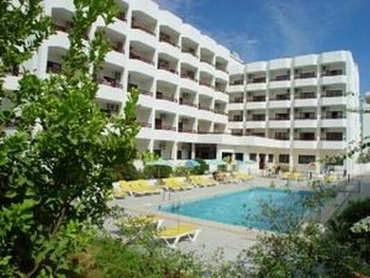 Holidays at Alba Hotel Apartments in Monte Gordo, Algarve