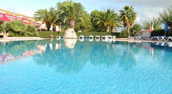 Holidays at Maribel Apartments in Cala Blanca, Menorca