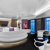 V hotel Curio Collection by Hilton Picture 5