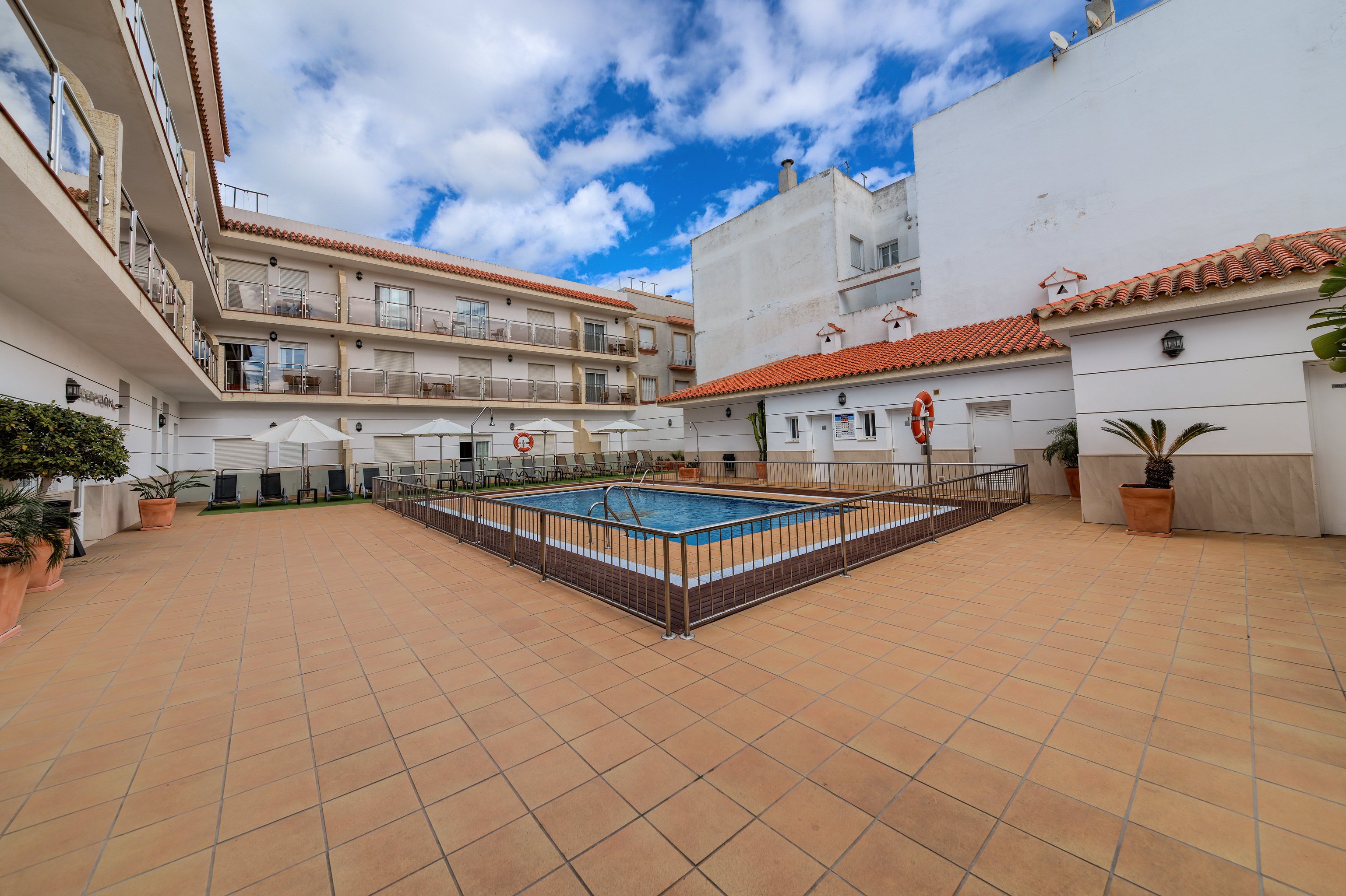 Holidays at Loto Conil Apartments in Conil De La Frontera, Novo Sancti Petri