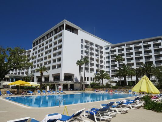 Holidays at Alfamar Beach and Sports Resort Hotel in Olhos de Agua, Albufeira