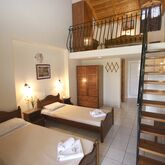 Village Inn Studios Picture 13